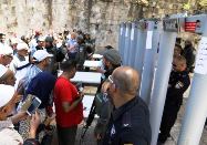 metal-detectors-in-Jerusalem.jpg
